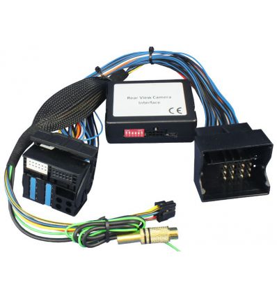 Reverse camera input interface for Porsche PCM 3.0 e 3.1